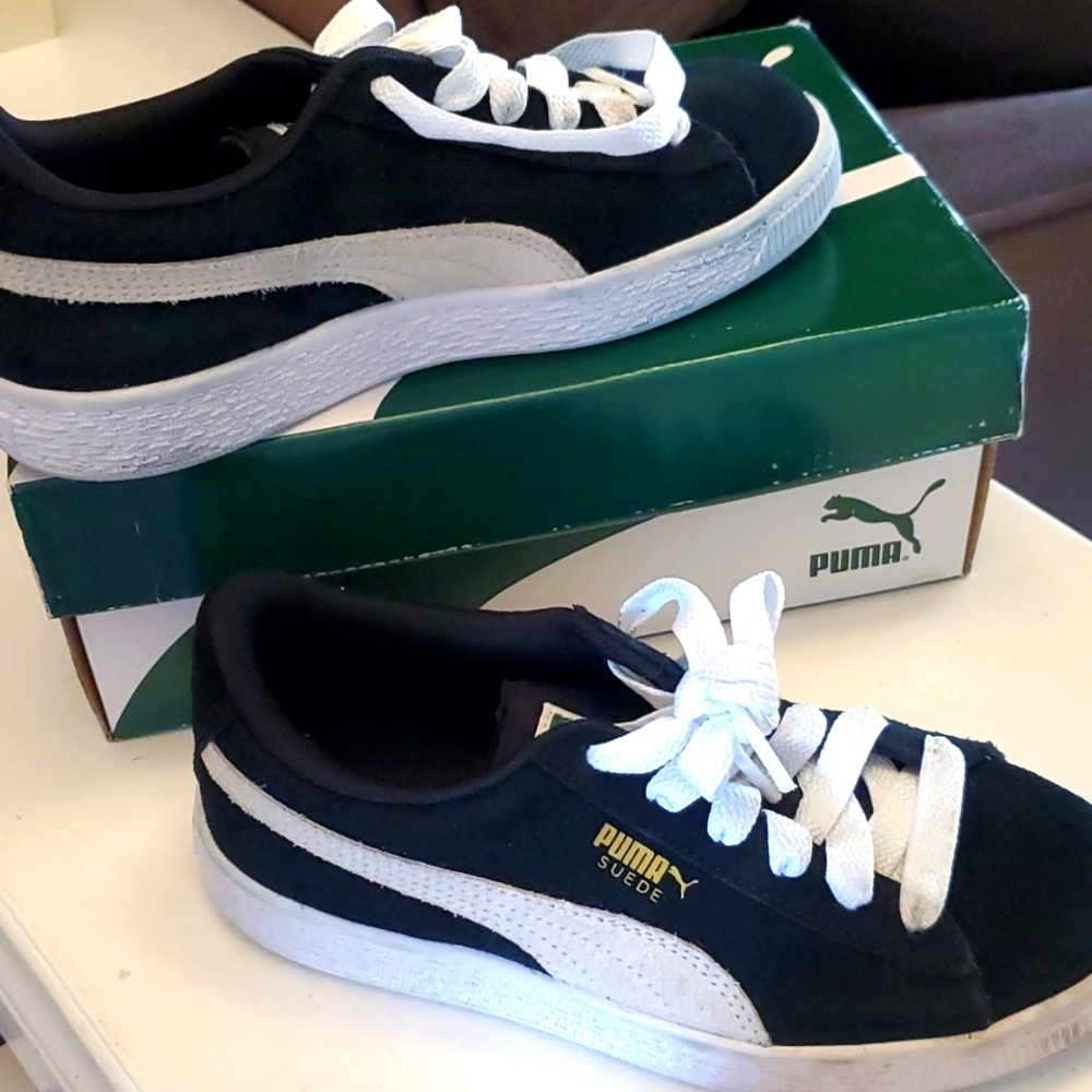 Puma kids Suade Shoes size US 2